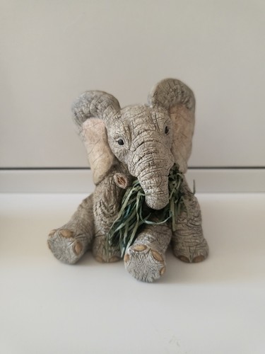 Tuskers elephant shelley - shelley,