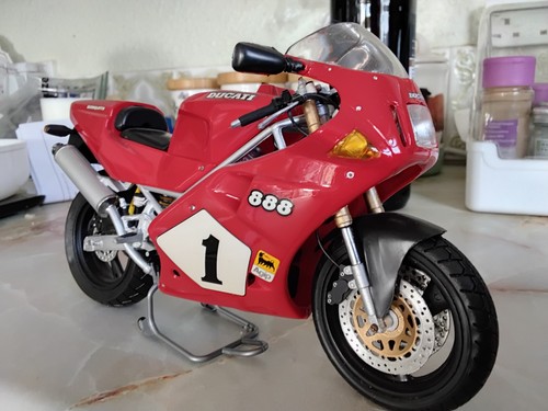 Motorcycle model ducati - 1/9,