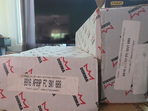 New dorma 8916 - new, 8916-af89-fc-sn1-689