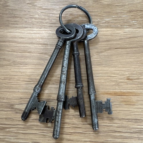 Set vintage skeleton keys - skeleton,