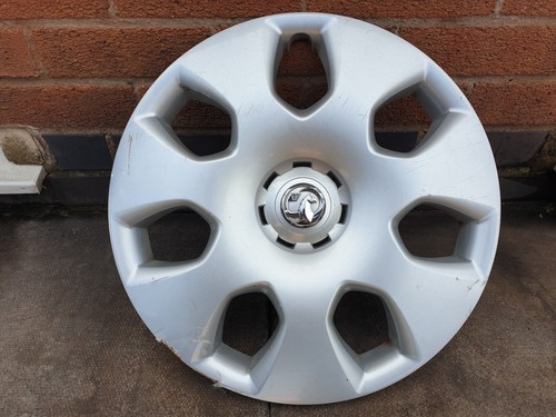 Vauxhall astra wheel trim - astra,
