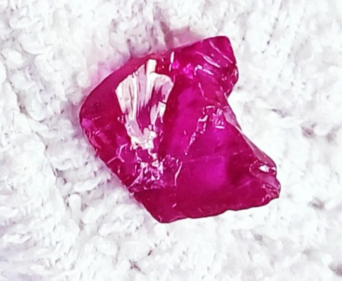 Natural red ruby rough ct - natural,