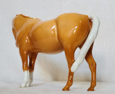 Beswick Mare Head Down Facing