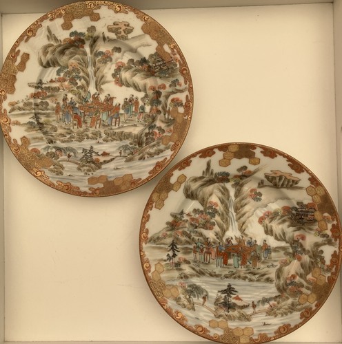 Two japanese porcelain plates - japanese,