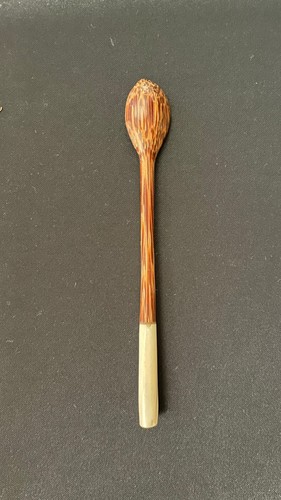 Small carved wooden - carved, 14cm