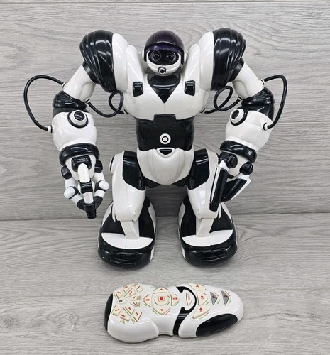 Wowwee robosapien 2004 robot - wowwee,