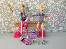2 DOLL BARBIE GYMNASTICS PLAYSET TWIRLING FEATURE BALANCE BEAM & RHYTHMIC GYM GC