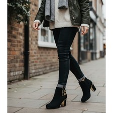 Women’s Black Heeled Ankle