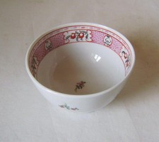 C18th Porcelain Tea Bowl with