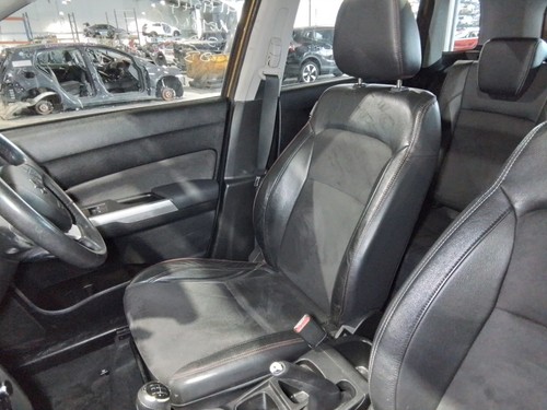 Front seat suzuki vitara - front,