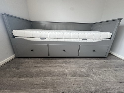 Ikea hemnes drawer day bed - hemnes,