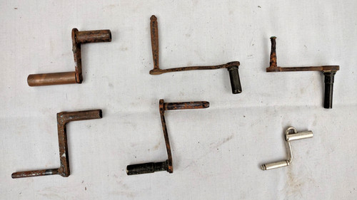 Vintage cranked handle - 6,