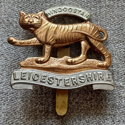 British army cap badge - army,