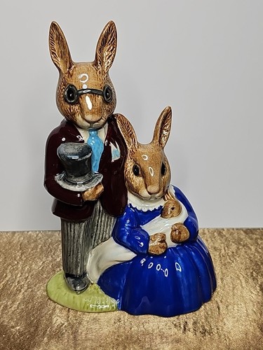 Royal doulton family - royal,