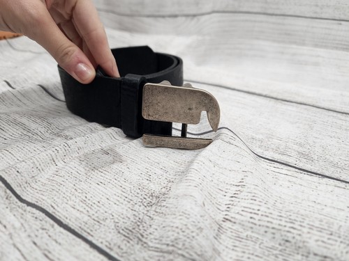 Rikku logo pin - belt, star