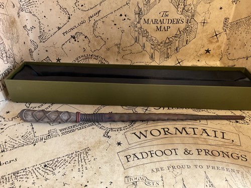 Ollivanders holly wand - ollivanders,