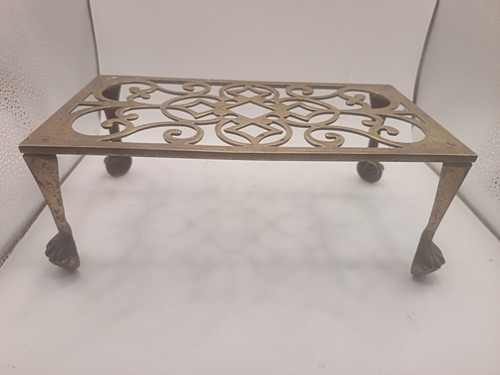 Vintage brass trivet - brass,
