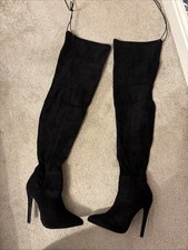 Loud Look Black Faux Suede