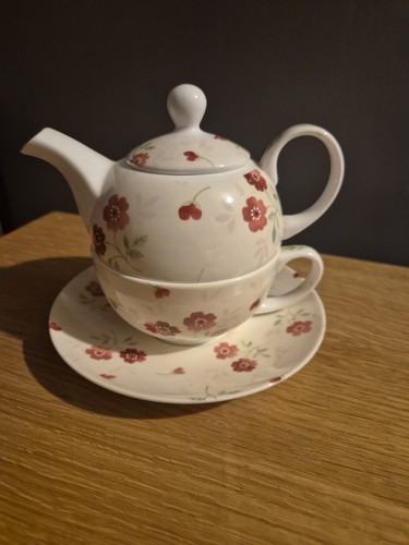 Harlequin arthur wood tea - arthur, pot