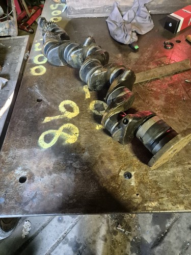 Caterpillar crankshaft - caterpillar,