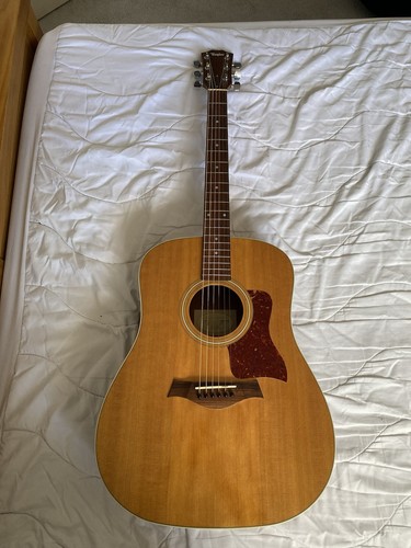 Taylor 210e electro acoustic - taylor,