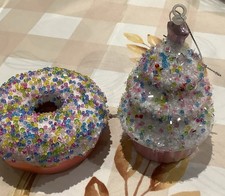 2 X Tree Ornament Decorations