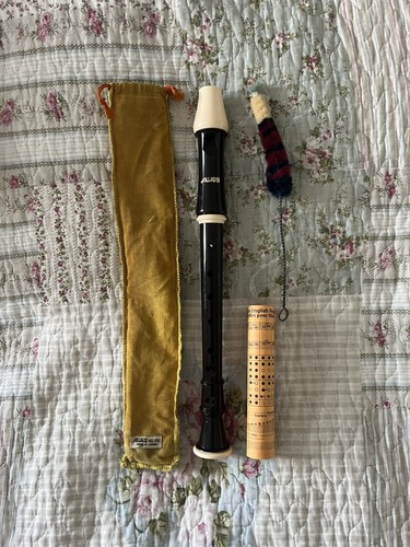 Aulos 205a descant recorder - aulos,