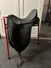 Wintec Isabell Werth 17" Black Dressage Saddle Changeable Gullet . Cair