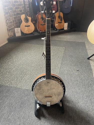 Barnes and mullins banjo - and,