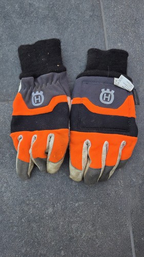 Husqvarna chainsaw protective - chainsaw,