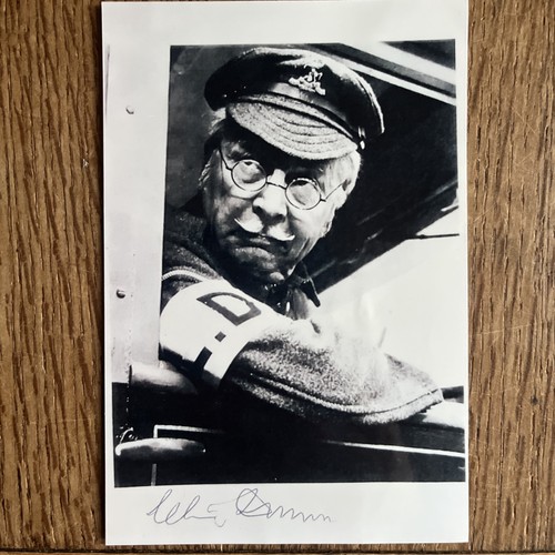 Clive dunn genuine signed - dunn,