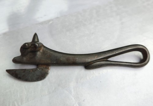Antique cast iron bully beef - antique,