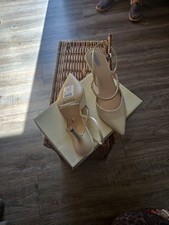 Cream Satin  Shoes. Never Worn Size 5. Excellent Condition.