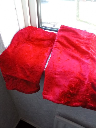 Red crushed velvet - crushed,
