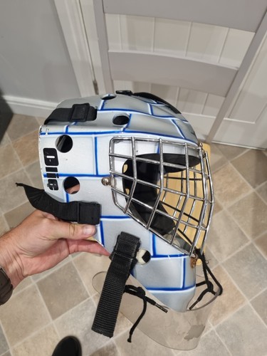 Olie senior goalie - senior,