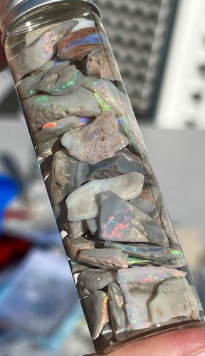 Opal rough jar 90ct lightning - rough,
