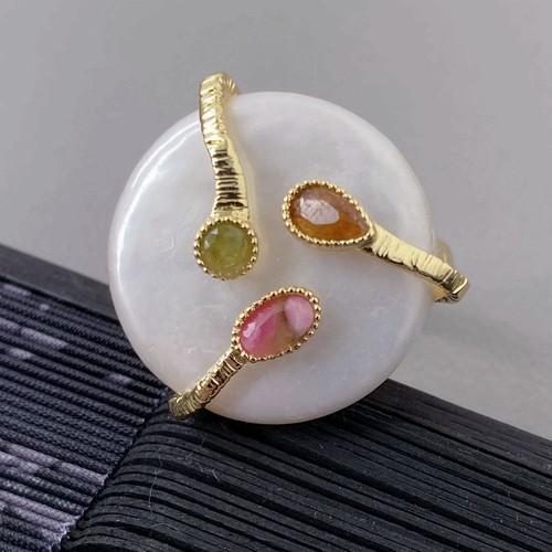Cultured white coin pearl - white, real