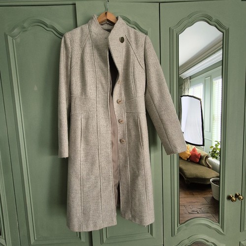 Lovely women coatsize - women's, 8
