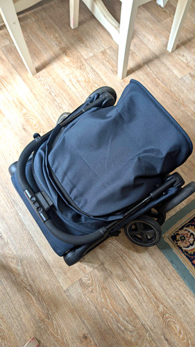 Black single folding pushchair - single,