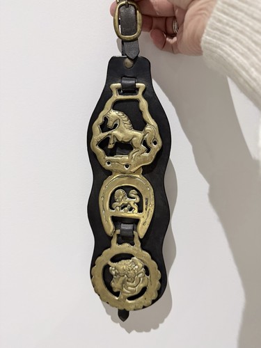 Vintage brass horse - , medallions