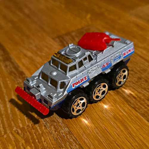 Matchbox battle kings police - matchbox,