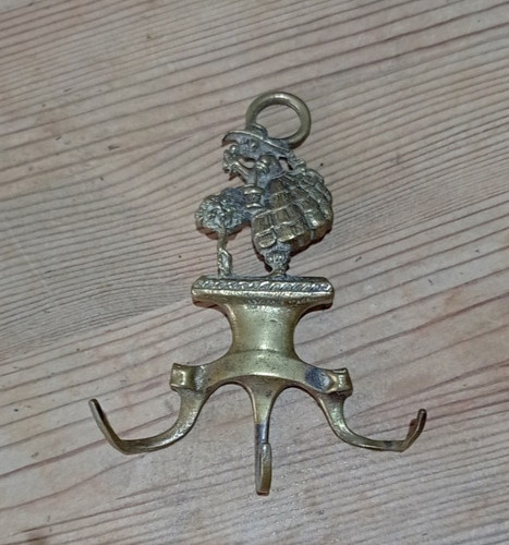 Brass molly maid flower maid