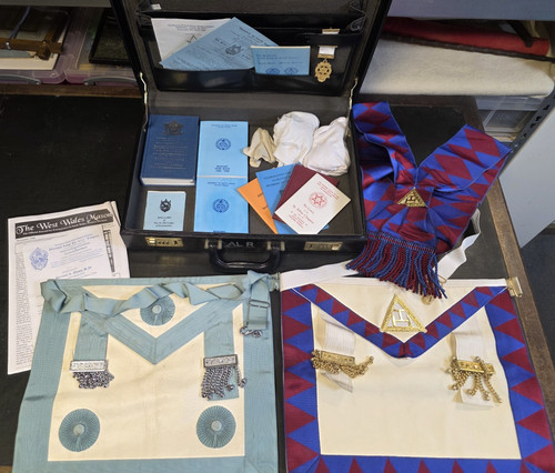 Collection regalia masonic - regalia,