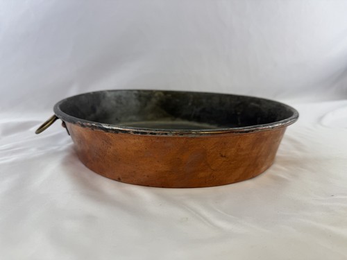 Antique unmarked round lined - round,