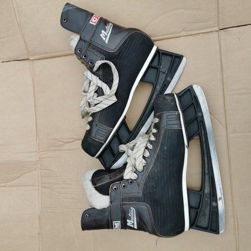 Ccm mustang ice skates - mustang,