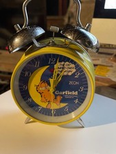 Vintage Garfield, the cat jumped over th moon, alarm clock. Working
