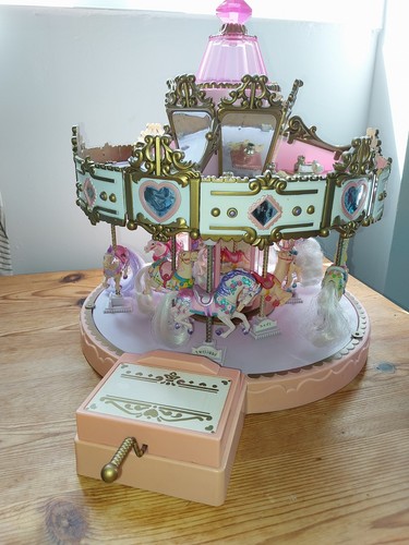 Matchbox carousel toy good - toy,,