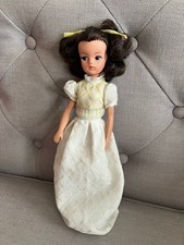 Pretty Pedigree Sindy white