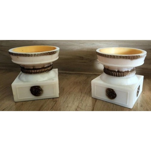 Vintage plastic pedestal - 2,