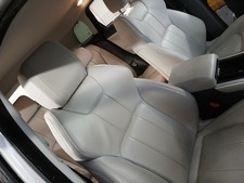 RANGE ROVER EVOQUE TD4 CREAM